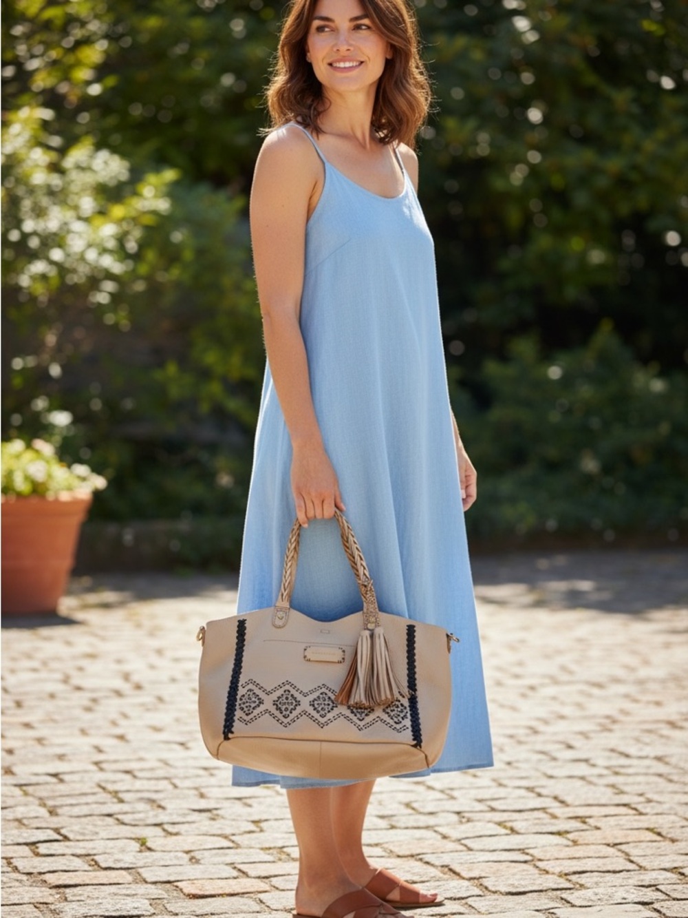 Isabella Fiore Leather Tote Bag Diamond Stitched Boho Western Festival‎ Purse